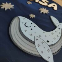 moixinas-BALLENITA-1 Placa infantil personalizada en madera - BALLENITA
