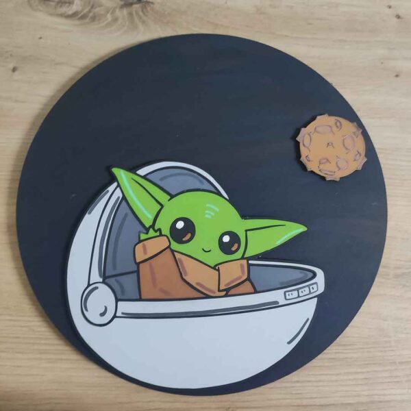moixinas-BEBÉ-YODA Placa infantil personalizada en madera - BEBÉ YODA